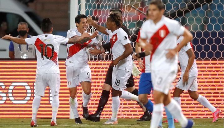 Perú eliminó a Paraguay a través de los penales y está en la semifinal