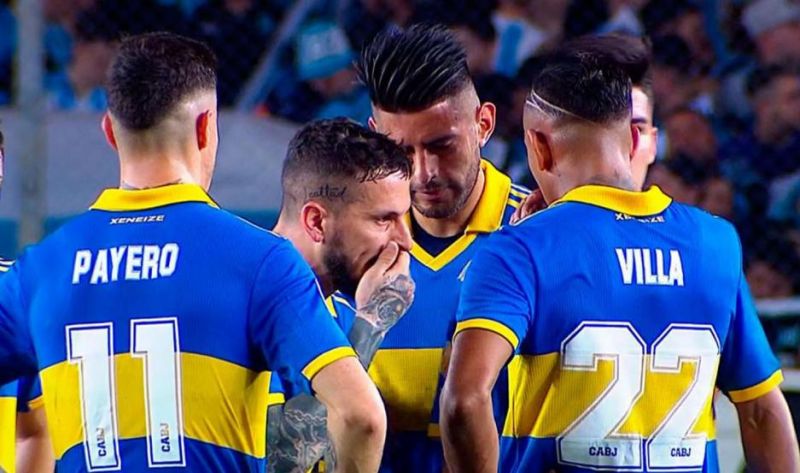 Escándalo en Boca: Benedetto cruzó a Zambrano en el vestuario