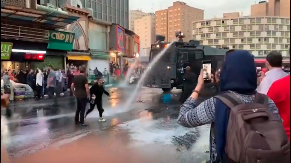 Suman más de 30 los muertos en Irán por las protestas contra el velo y la policía moral