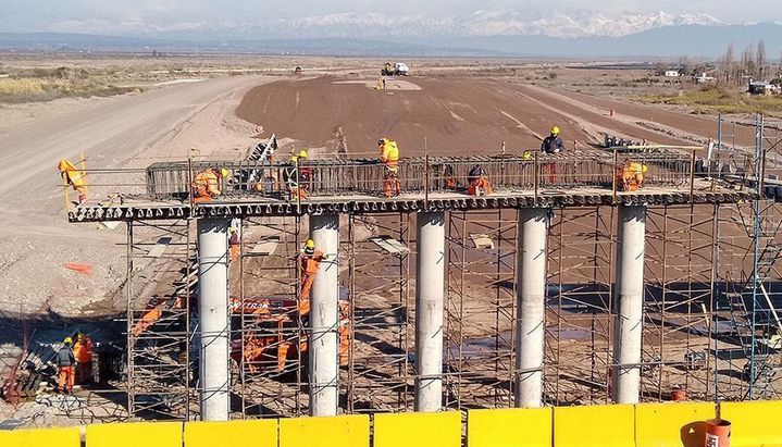 El Presupuesto 2022 prevé una inflación del 33% y un dólar a $131