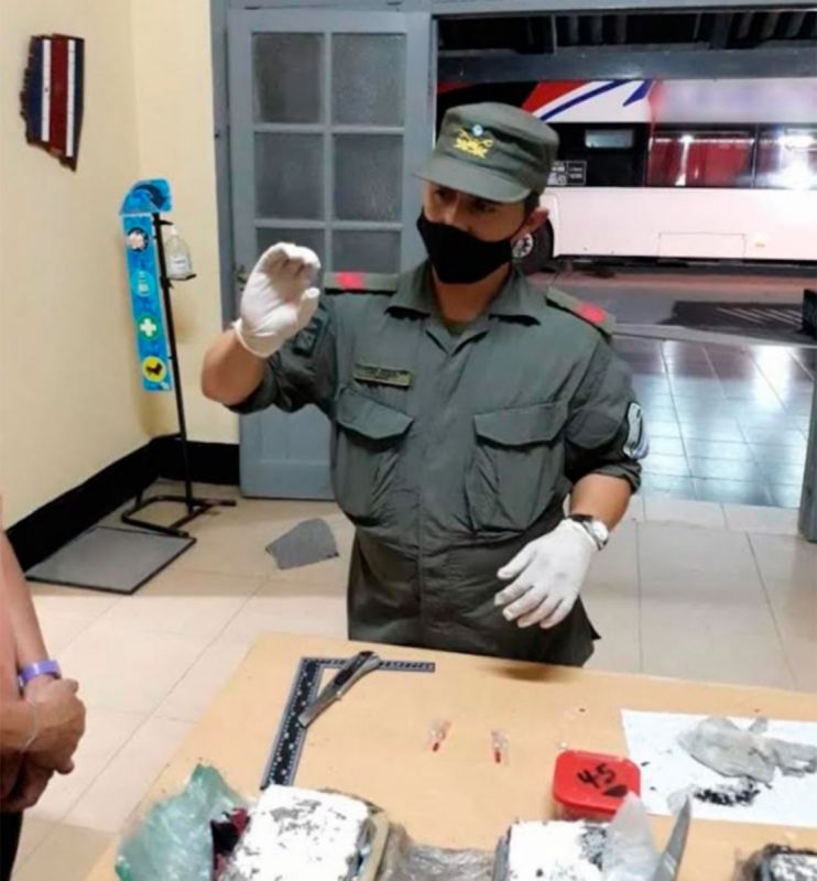 Una pasajera viajaba en un colectivo con más de 3 kilos de cocaína en su equipaje