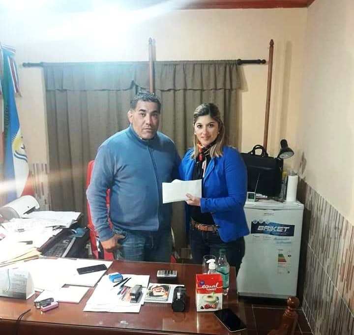 El Intendente Cesar Andrada entregó subsidio al Colegio Calasanz