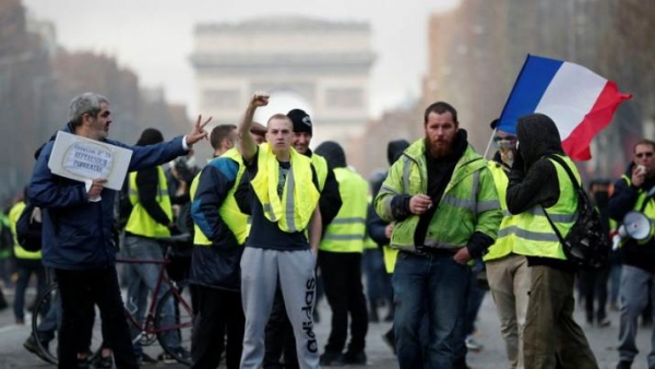 Los "chalecos amarillos" marchan otra vez en Francia