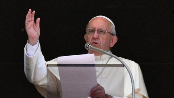 El Papa pide un pacto global que asegure "humanidad" en el trato de los refugiados