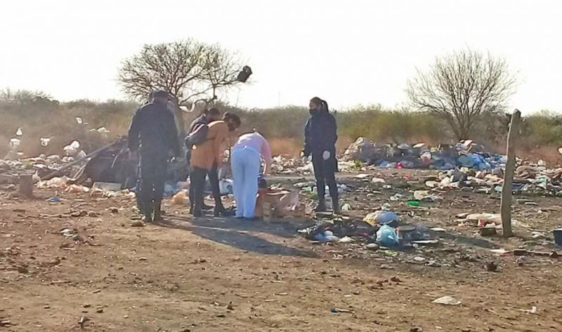 Asfixian a recién nacido con síndrome de Down, lo ponen en una bolsa y se lo lleva un camión de basura