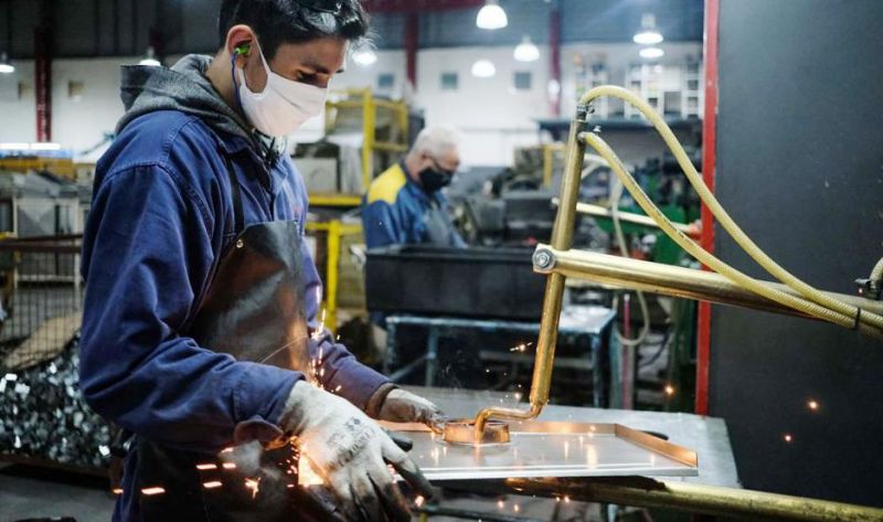 Indec: La actividad industrial creció en abril 55,9% interanual y 0,3% respecto a marzo