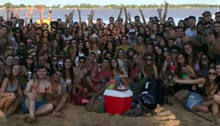Lo que faltaba: La fiesta clandestina de futuros médicos