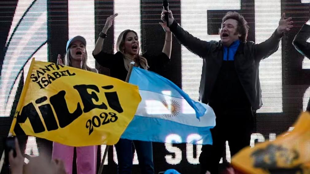 Javier Milei recorrió Rosario y llamó a fiscalizar: "Los votos están y podemos ganarle a los kirchneristas"