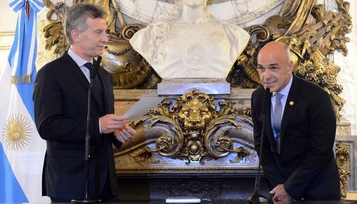 Antes de dejar la AFI, Arribas nombró en planta permanente a más de 500 espías