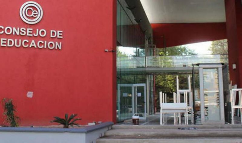 Ofrecen cargos para docentes de los todos los niveles
