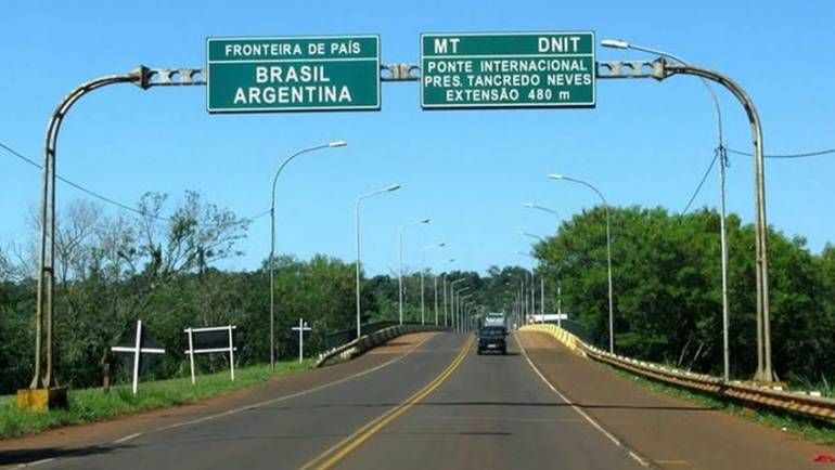 El Gobierno habilitó el ingreso de turistas desde Chile y Brasil