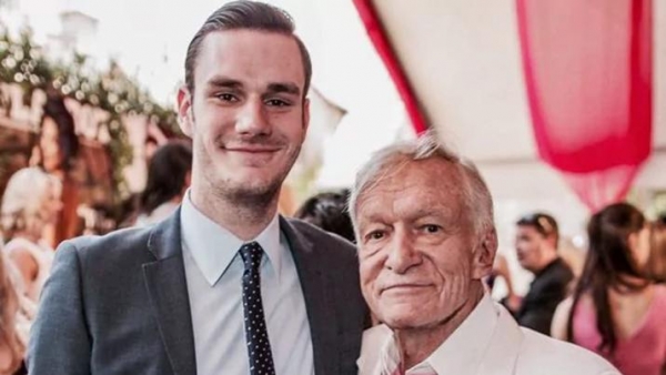 Quién es Cooper Hefner, el joven de 25 años heredero del imperio Playboy