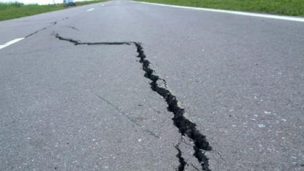 Una rajadura generó un peligroso hundimiento en el asfalto de la ruta 89