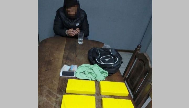 Llevaba más de 6 kilos de cocaína en su mochila