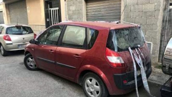 Olvidó a su nieta en el auto con 40ºC, la buscó ocho horas después y la encontró muerta
