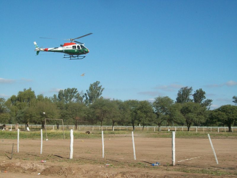 Inspección, por aire, con gendarmes