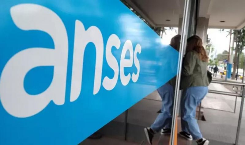Este miércoles 26 de enero pagan haberes superiores a $32.664 a jubilados y pensionados con DNI finalizado en 2 y 3