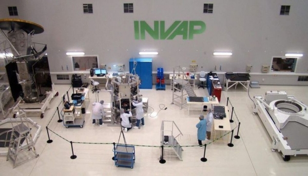 "La plata no está", dijo Macri y canceló proyectos del Invap, la "NASA argentina" de Bariloche