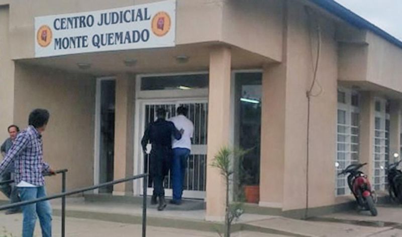 Sigue preso ex comisario por amenazar a maestra jardinera