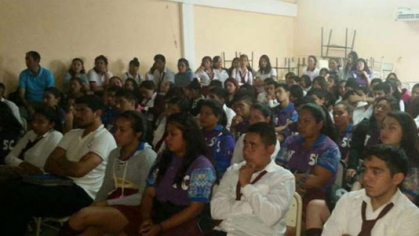 Dictan una capacitación vial a alumnos de dos colegios de Monte Quemado