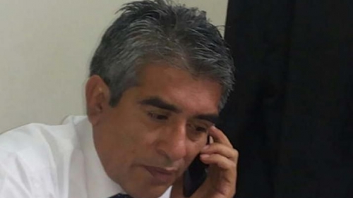 En una violenta pelea con su vecino le seccionó 4 dedos con un machete