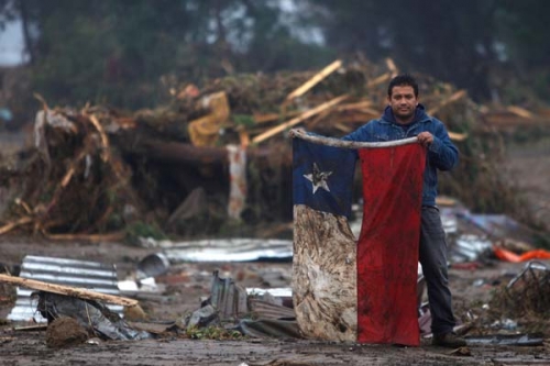 SISMO Chile: Ocho muertos, casi un millón de evacuados y se canceló el alerta de Tsunami