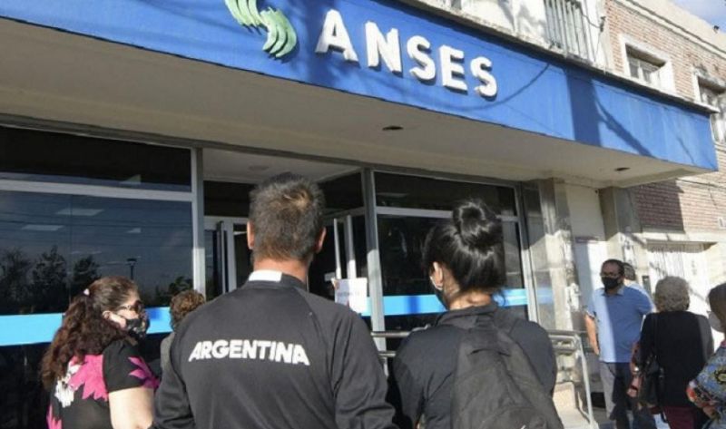 La cantidad de planes sociales creció un 657% desde 2002