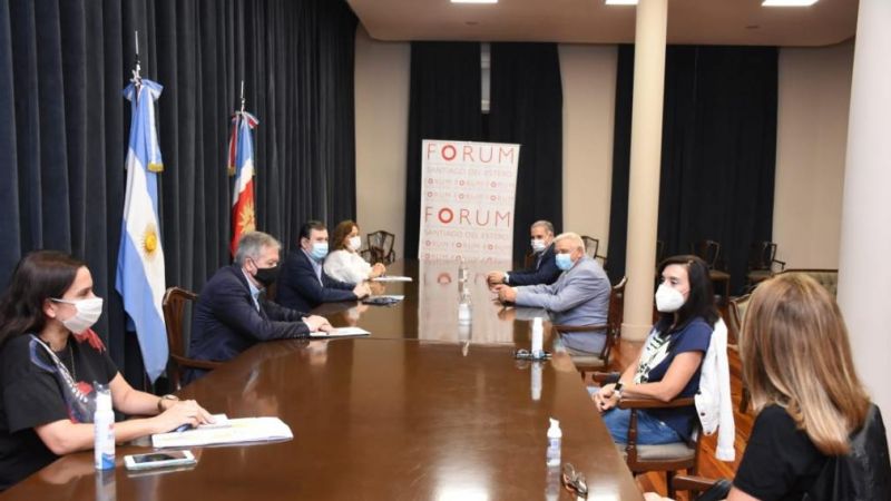 Siguen en aumento los casos de coronavirus y la ocupación de camas UTI-UCI es del 70%