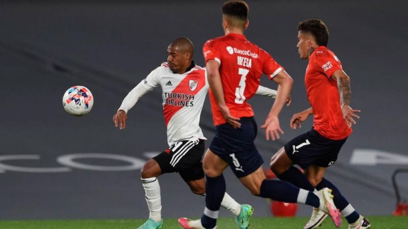 River e Independiente se ven las caras en el clásico con diferentes necesidades