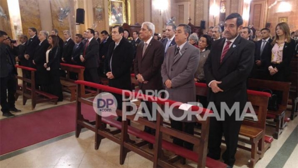 El gobernador Zamora participa del tradicional tedeum en Catedral Basíllica