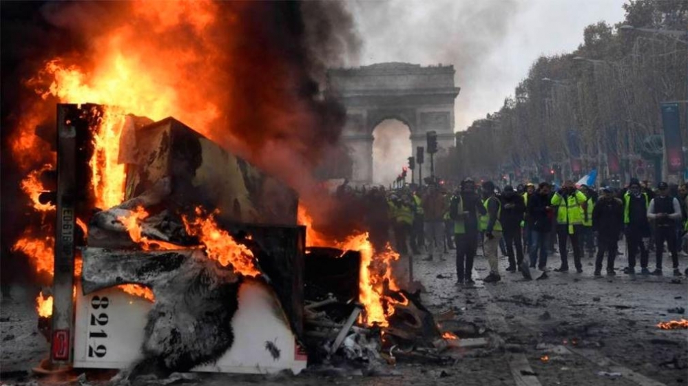 Macron promulgó su impopular reforma jubilatoria y se agudiza el conflicto en Francia