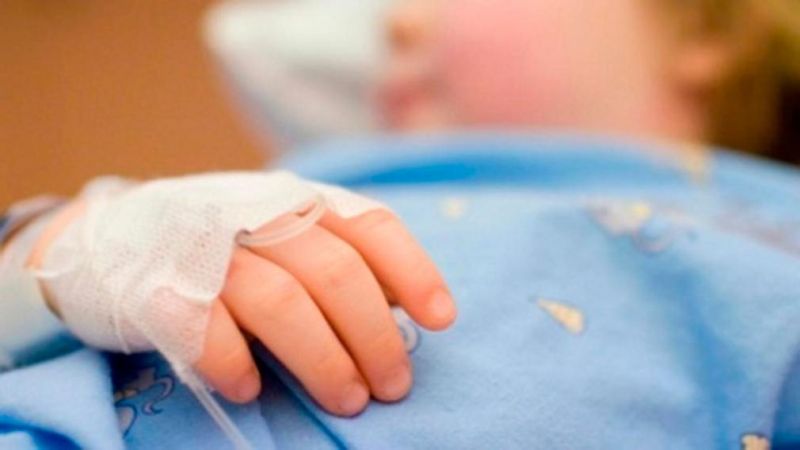 Un policía le practicó RCP a una nena de 2 años y le salvó la vida