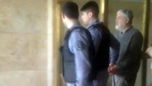Julio De Vido llegó al penal de Ezeiza y quedará internado en el hospital
