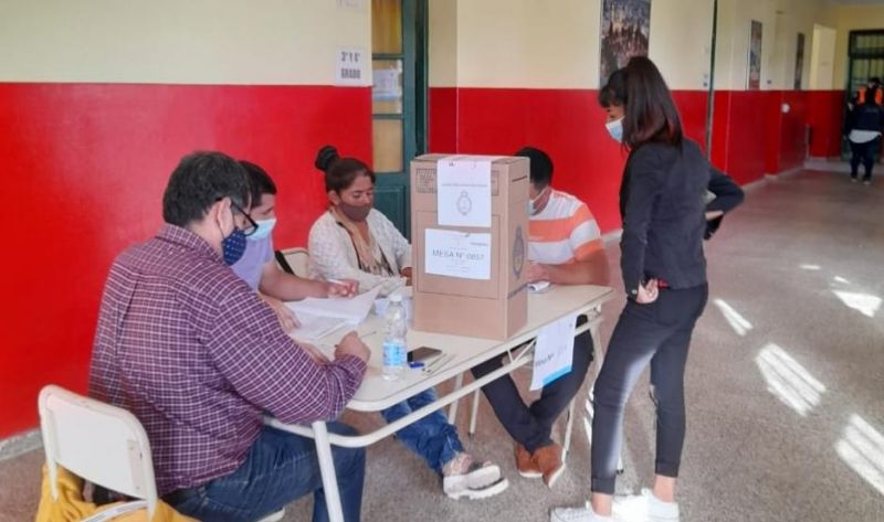 Vecinos de Juanillo eligen comisionado luego de histórico empate entre candidatos