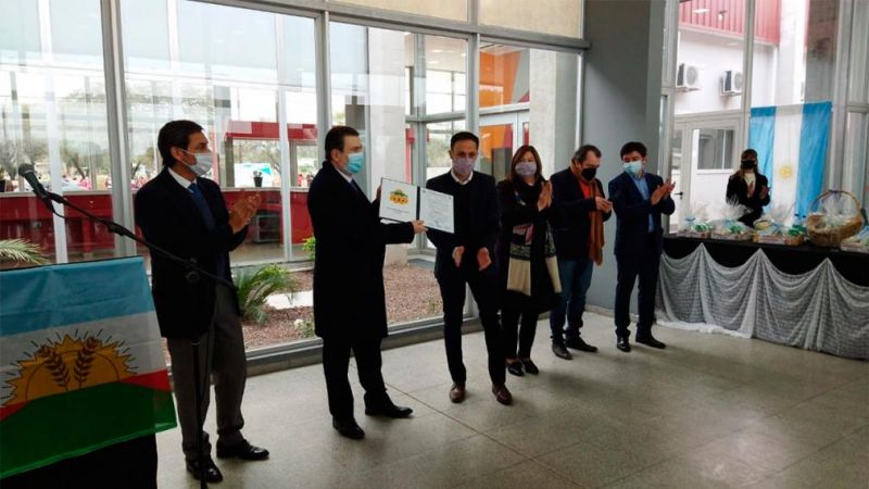 Zamora y el intendente de Fernández, inauguraron la moderna Terminal de Ómnibus de la ciudad