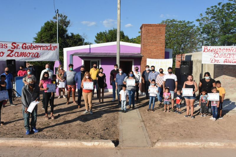 Viviendas sociales en Palo Negro, depto. Rivadavia