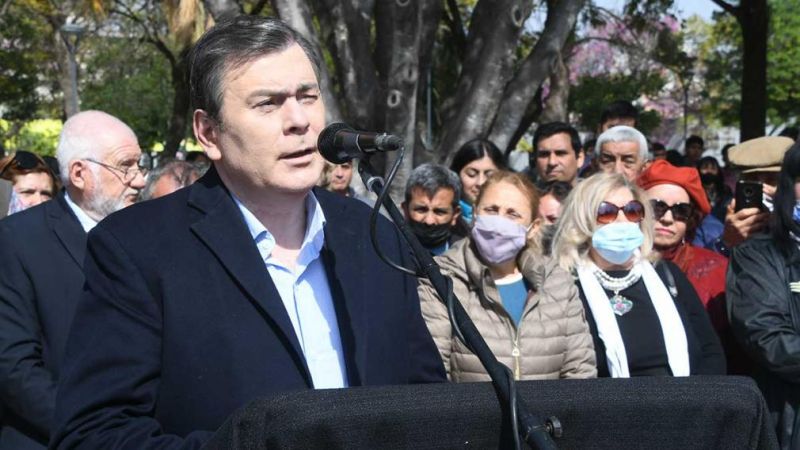 El gobernador Zamora presidió el homenaje al General San Martín