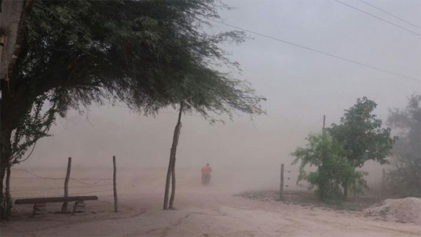 Un fuerte viento trajo el cambio de tiempo a la provincia