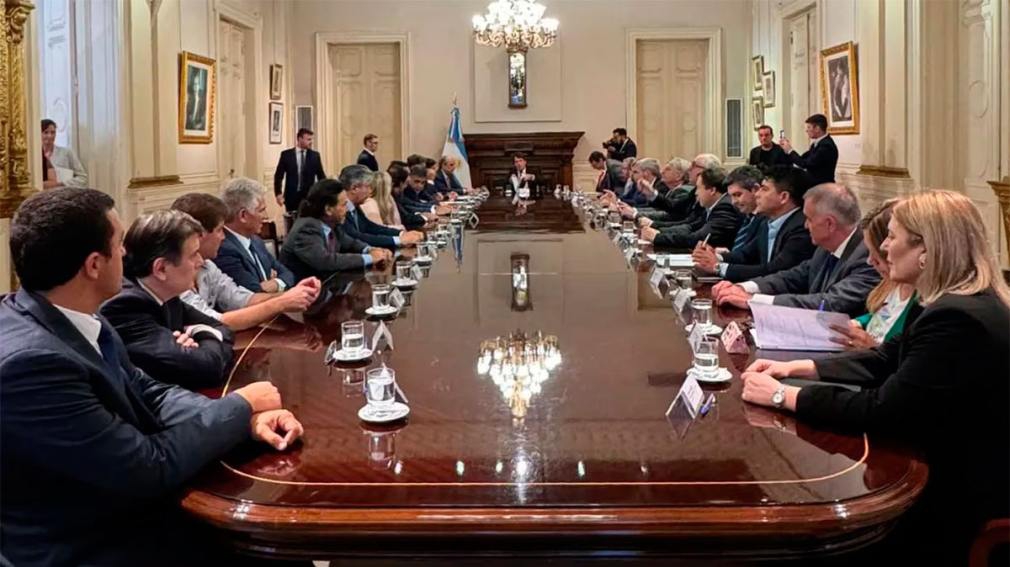 Caliente negociación por el Pacto de Mayo: gobernadores quieren incluir otros puntos