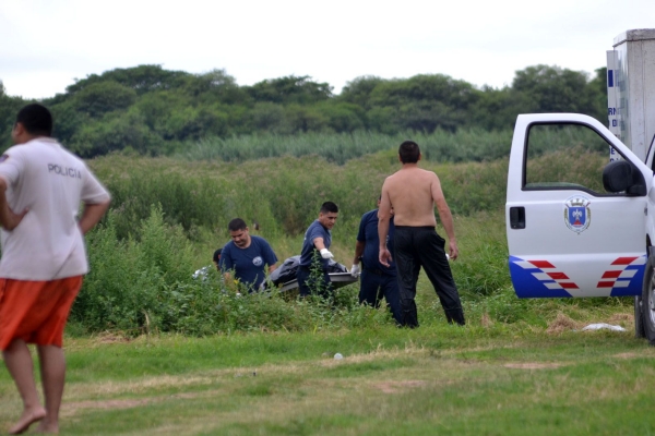 Pescaba con su padre, se ahogó y lo encontraron a 45 kilómetros
