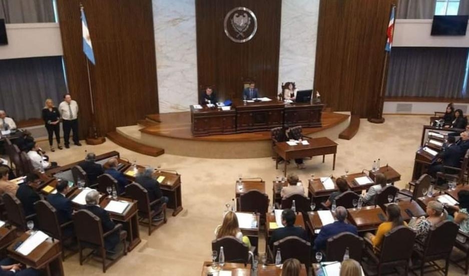 Convocaron a extraordinaria para respaldar a Zamora