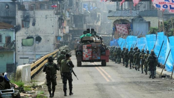 Filipinas: más de 800 muertos en pelea con yihadistas del ISIS