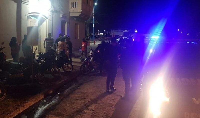 Empresario bolichero arrastró a policía al escapar de un control