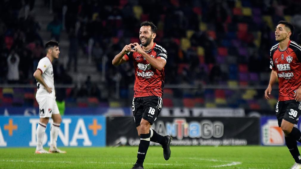 Central Córdoba consiguió un valioso triunfo ante Newell’s en su regreso al Estadio Único