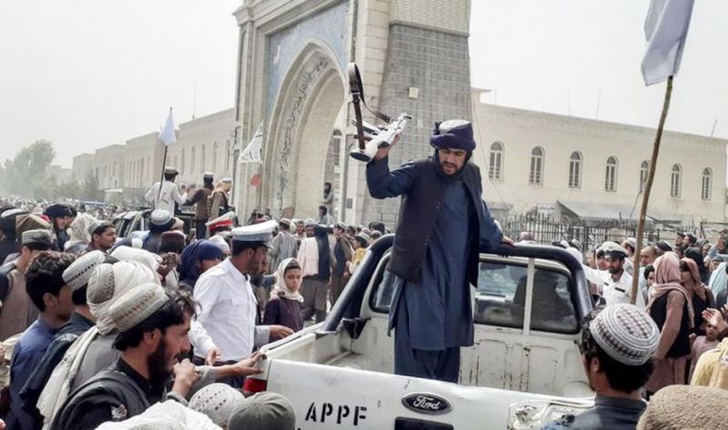 Kabul, la capital de Afganistán, cayó en manos de los talibanes