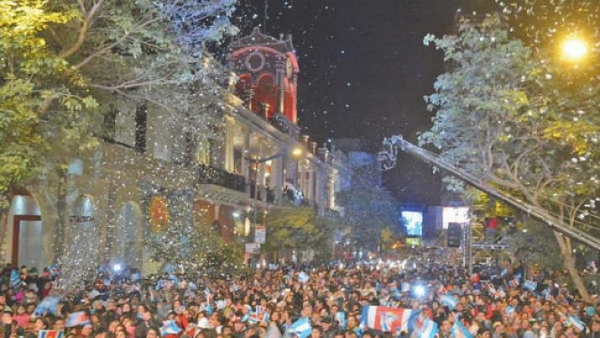 Santiago se alista para vivir un cumpleaños inolvidable