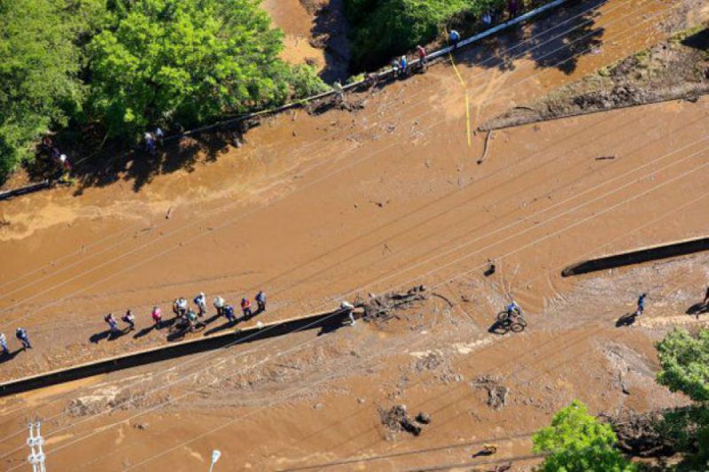 Al menos seis muertos y más de 30 desaparecidos por un alud en El Salvador
