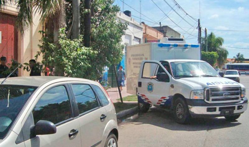 Un herrero murió electrocutado al manipular una soldadora cuando trabajaba en su taller