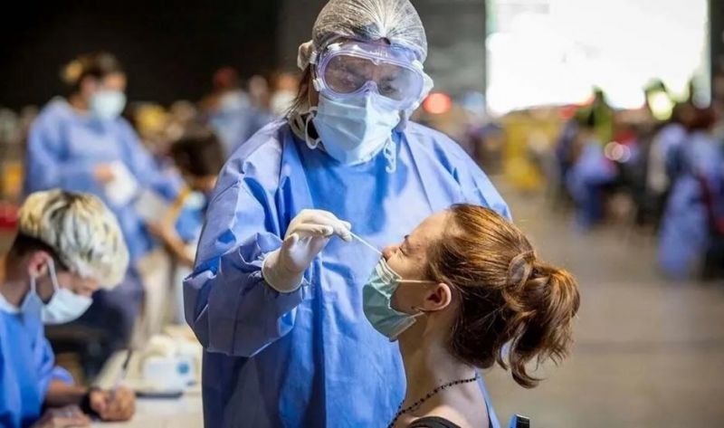 Cinco nuevas muertes y 818 contagios de coronavirus en las últimas 24 horas