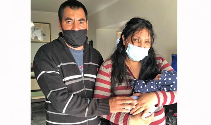 Una madre le ganó al Covid y pudo abrazar y besar a su bebé